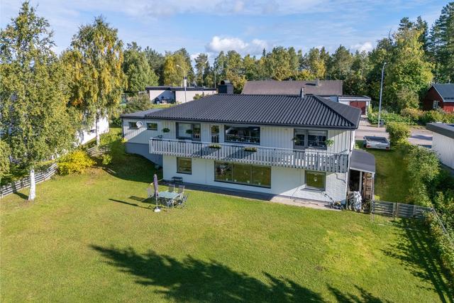 Curteliusvägen 12