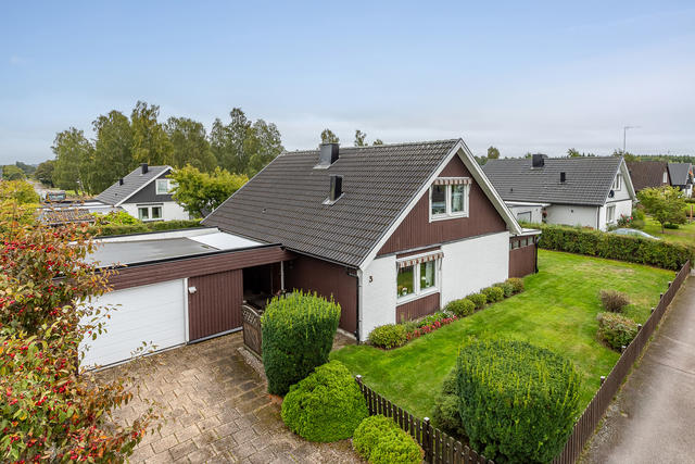 Välvårdad villa med barnvänligt läge i Sandsbro