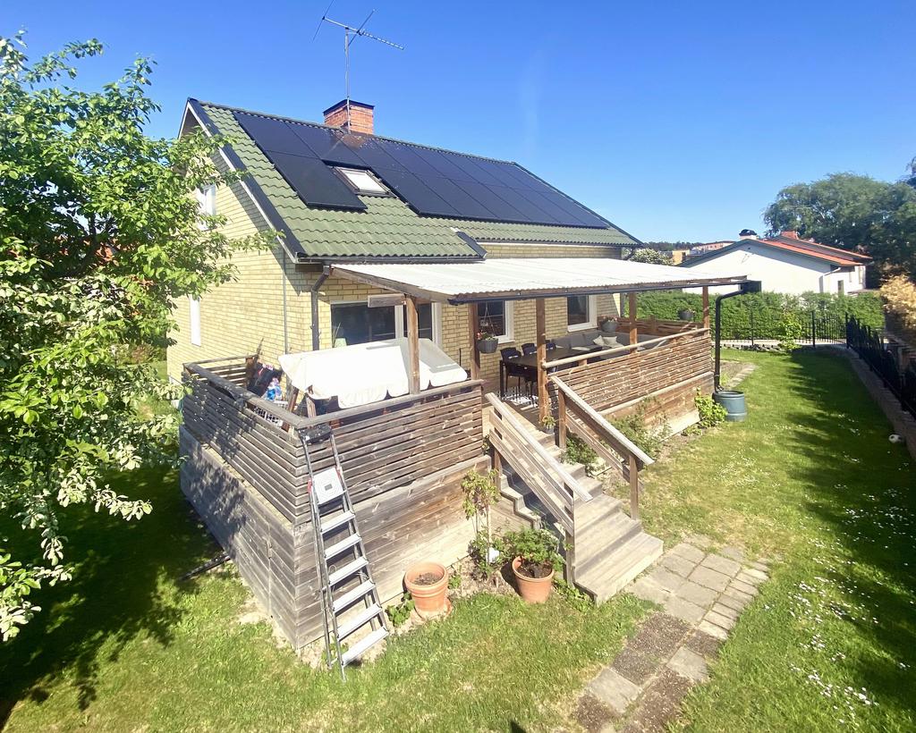 Fasad från väster