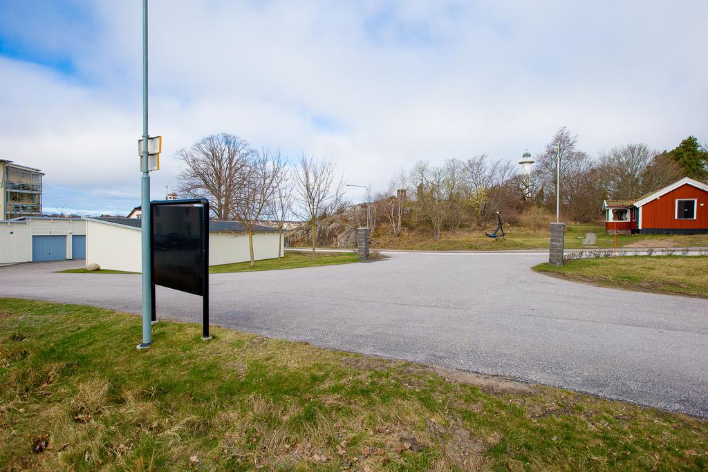 Utsikt från balkong vån 1 mot väst