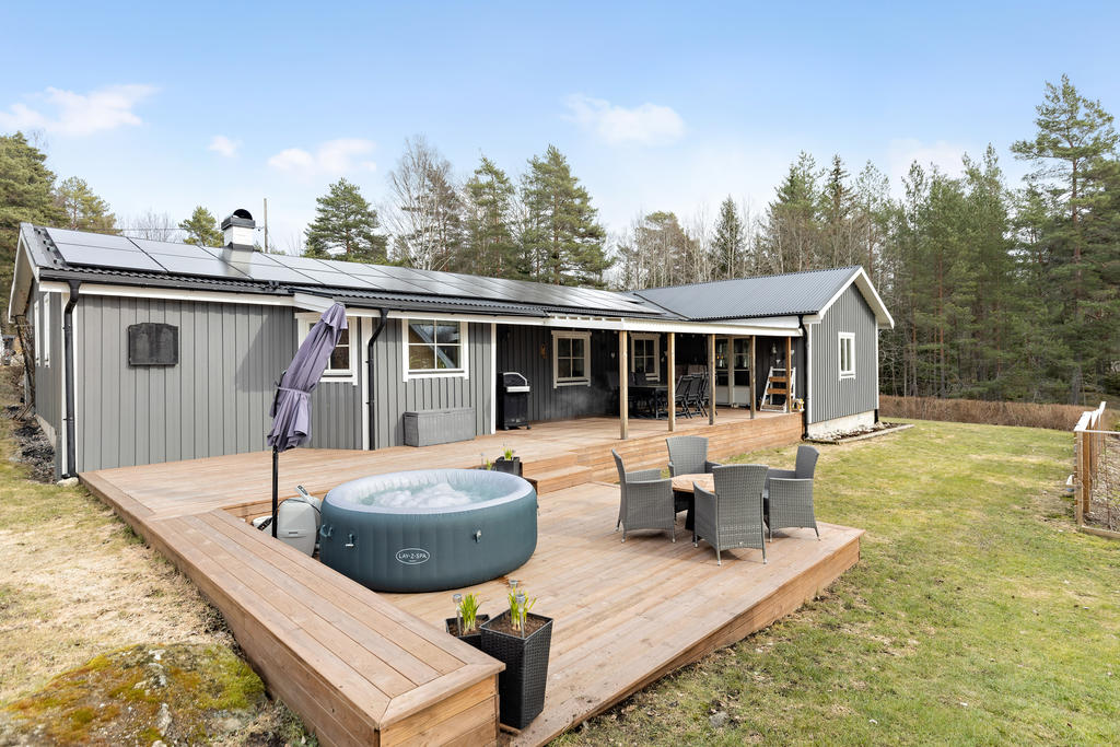 Uteplats framsida, söderläge