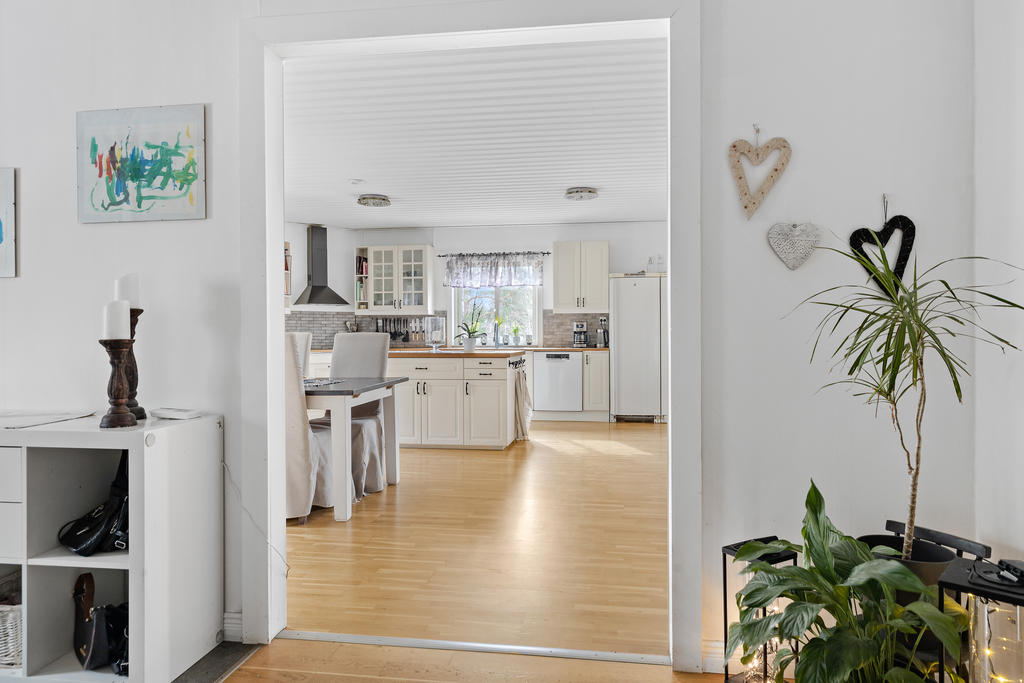 Från hall till kök