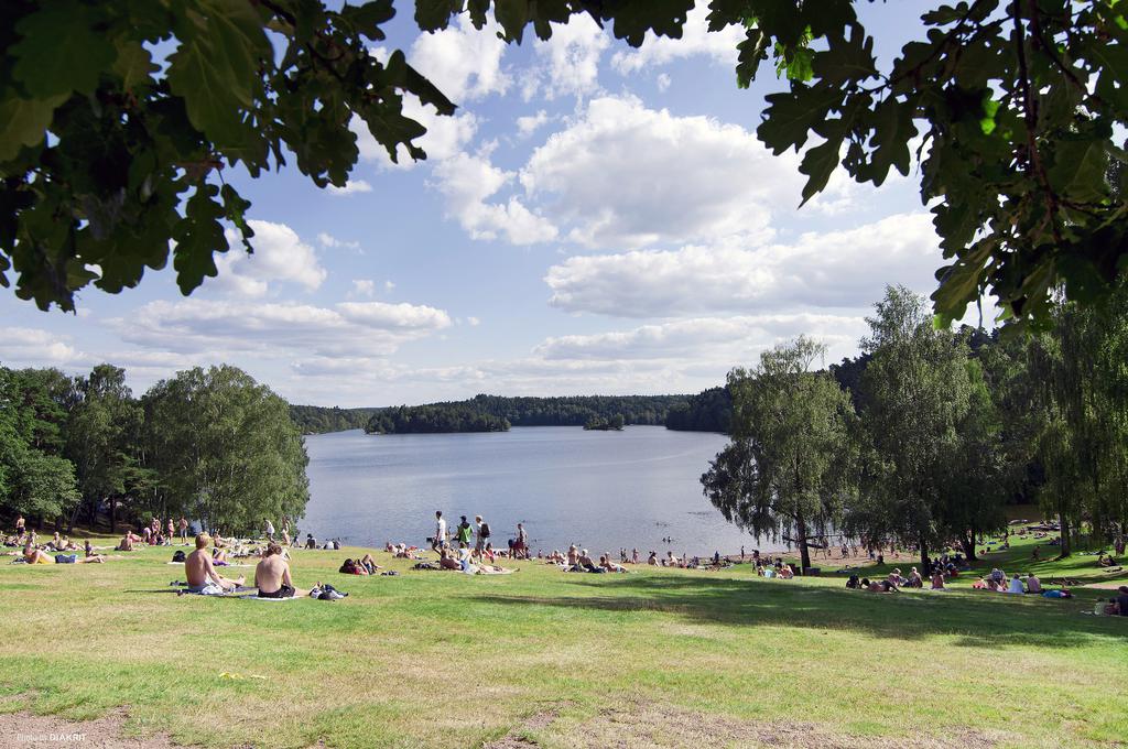 Bada i härliga Delsjön på sommaren!