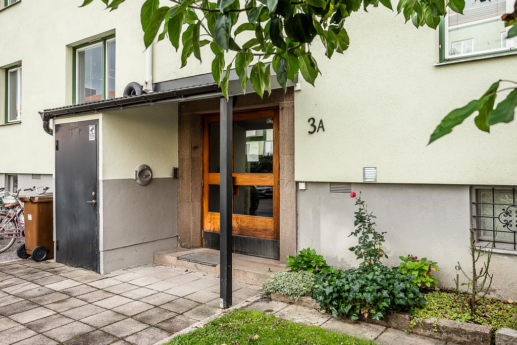 Entré till trapphus.