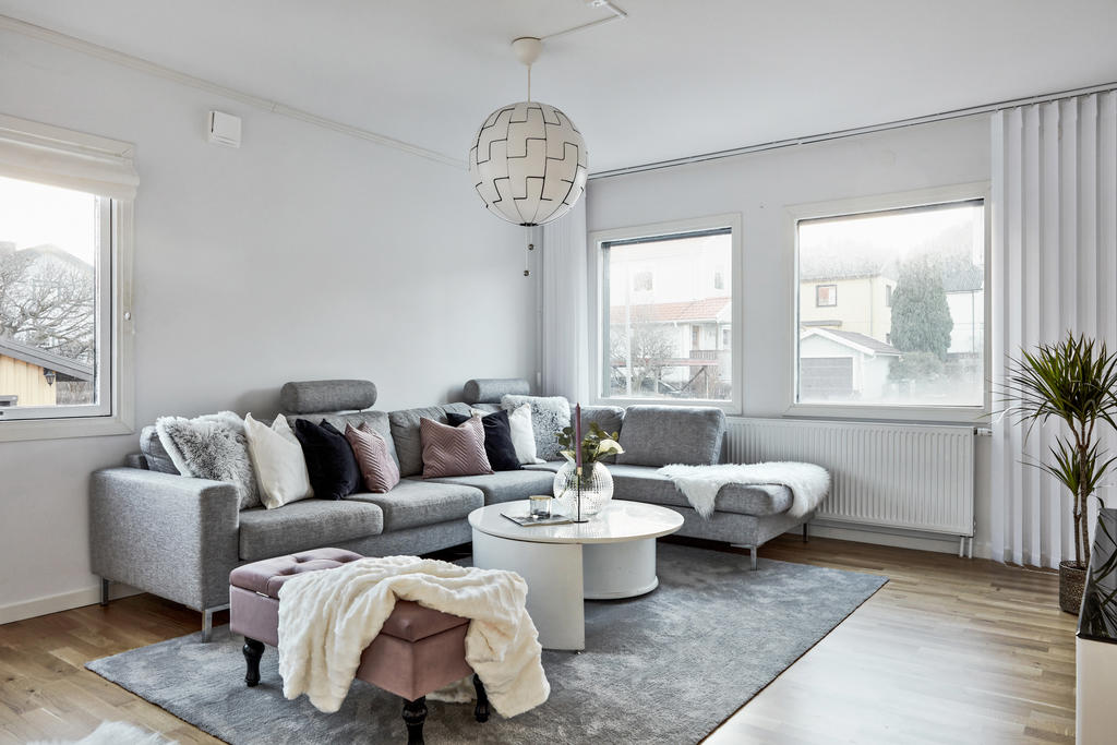 Ett ljust och trivsamt vardagsrum