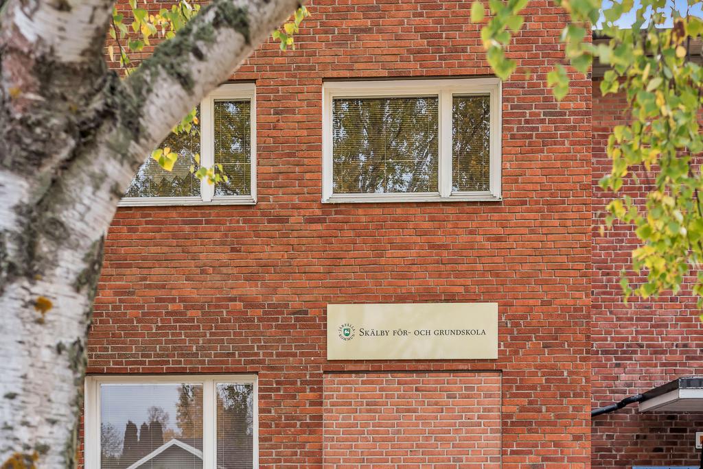 Närliggande mellanstadieskola