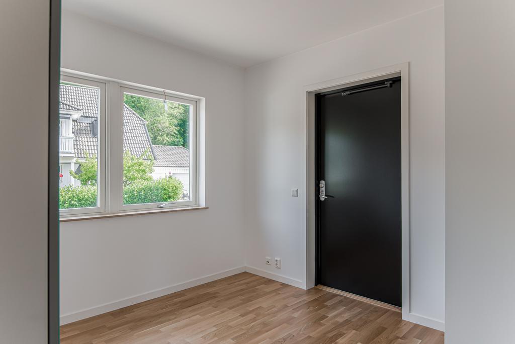 Observera att bilderna är fotade i ett annat hus som uppförts. Planlösning avviker mot exempelhuset.