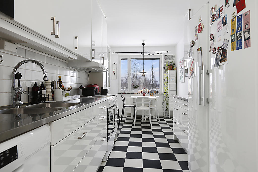 Lägenhet 1103, övre plan, kök och matplats