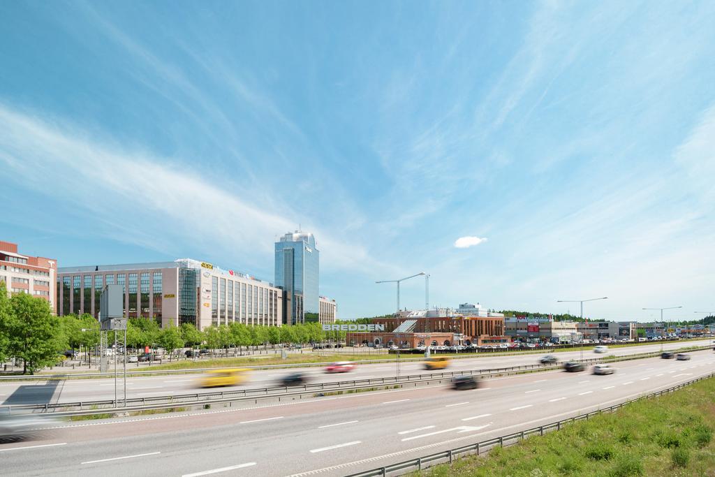 Bredden, tidigare InfraCity, är en företagspark och köpcentrum intill E4:an mellan Stockholm och Arlanda. I området ligger Scandic Infra City, Inframässan, konferenscenter samt flera butiker och restauranger.