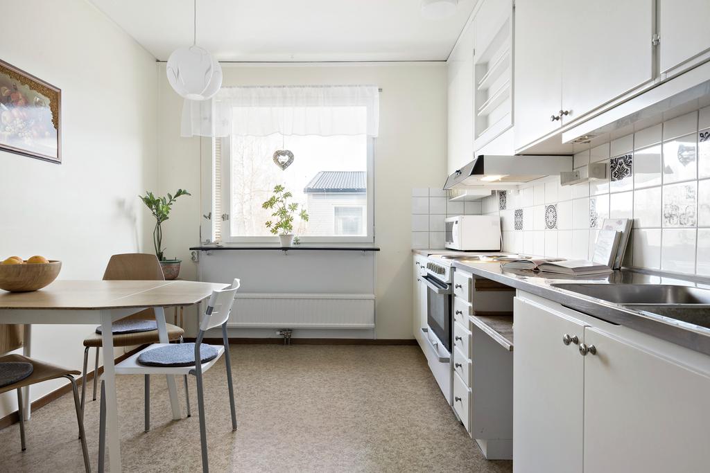 Rymligt kök med potential