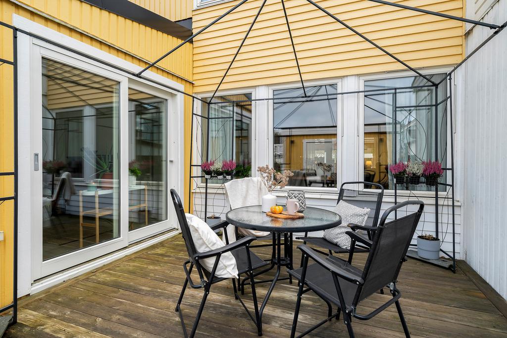 Förmiddagsaltan på frasmsidan