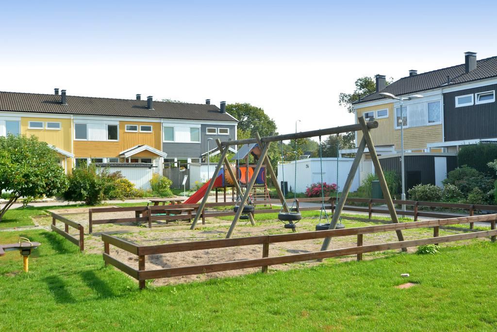 Lekplats utanför huset