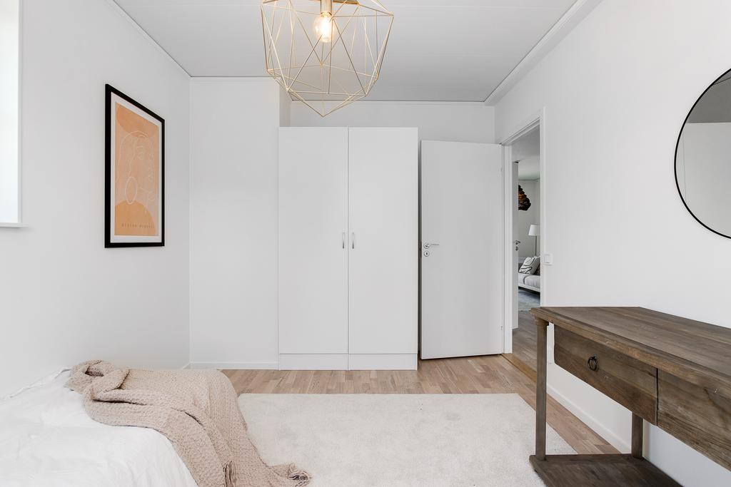 Ett utav bostadens fyra sovrum