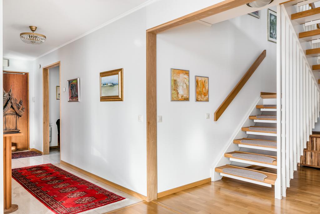 Trappa till övre plan