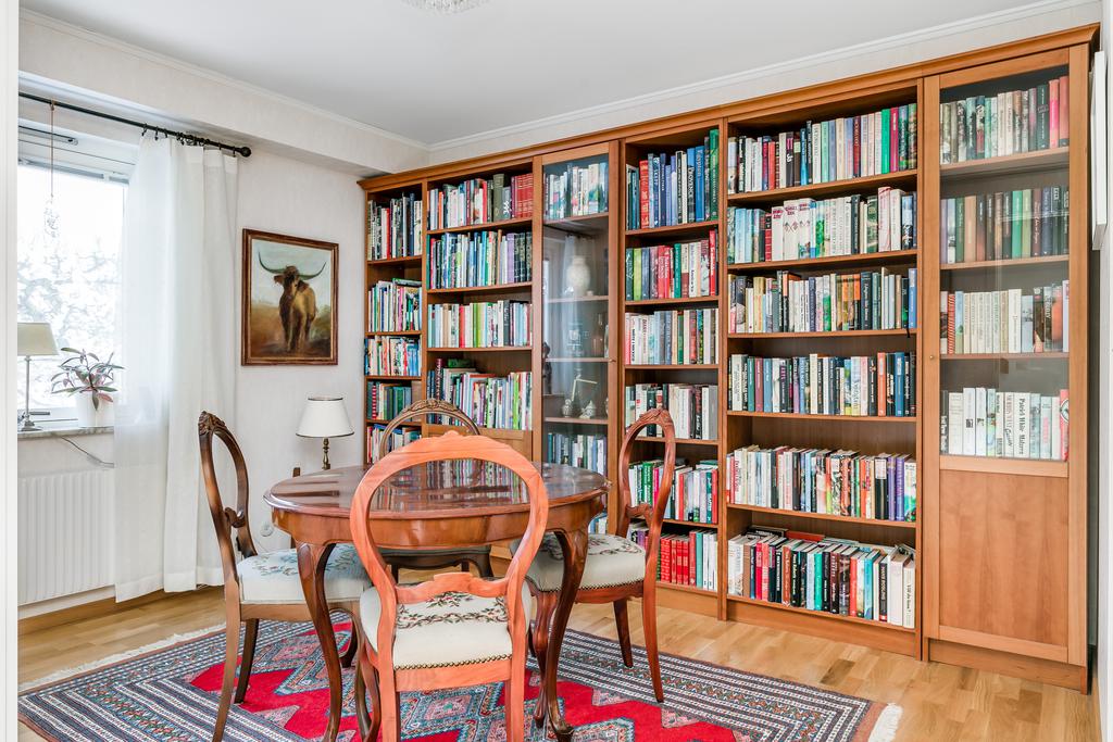 Sovrum/Bibliotek