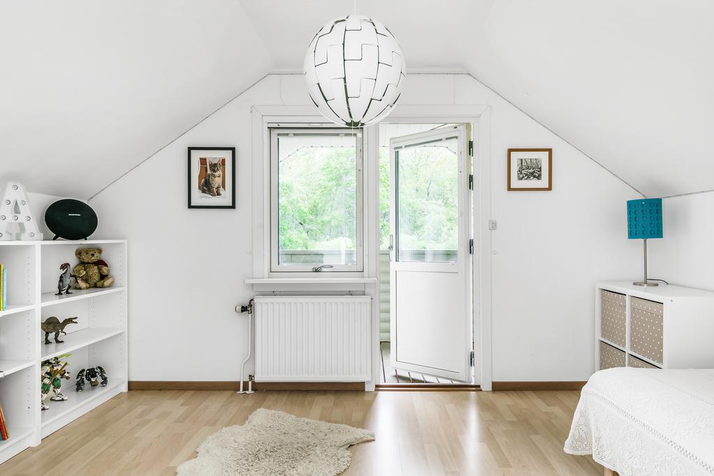 Utgång till balkong från sovrummet