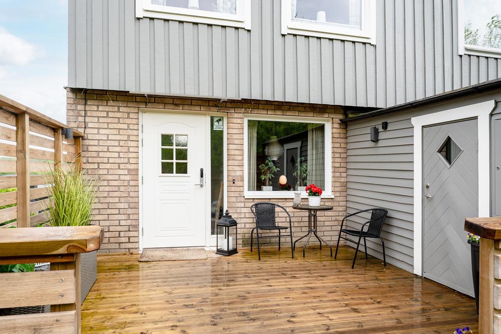 Altan på framsidan byggt 2024