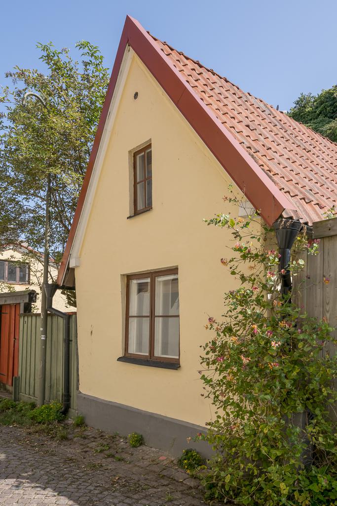 Hus nr 1