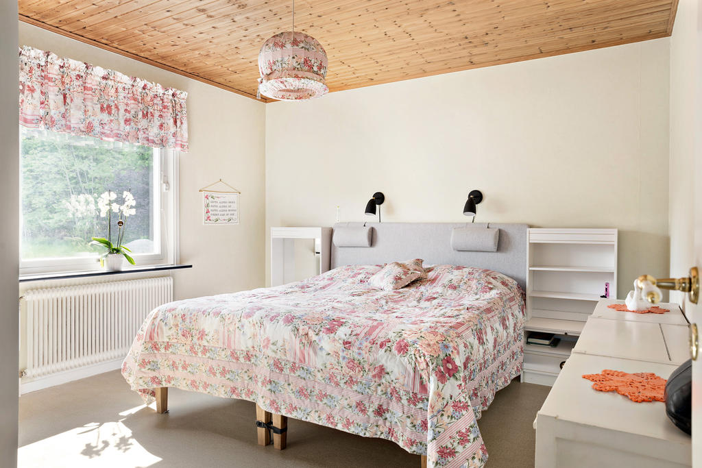 Sovrum på entréplan