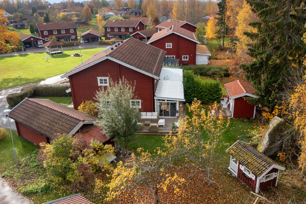 Parhus i trevligt område