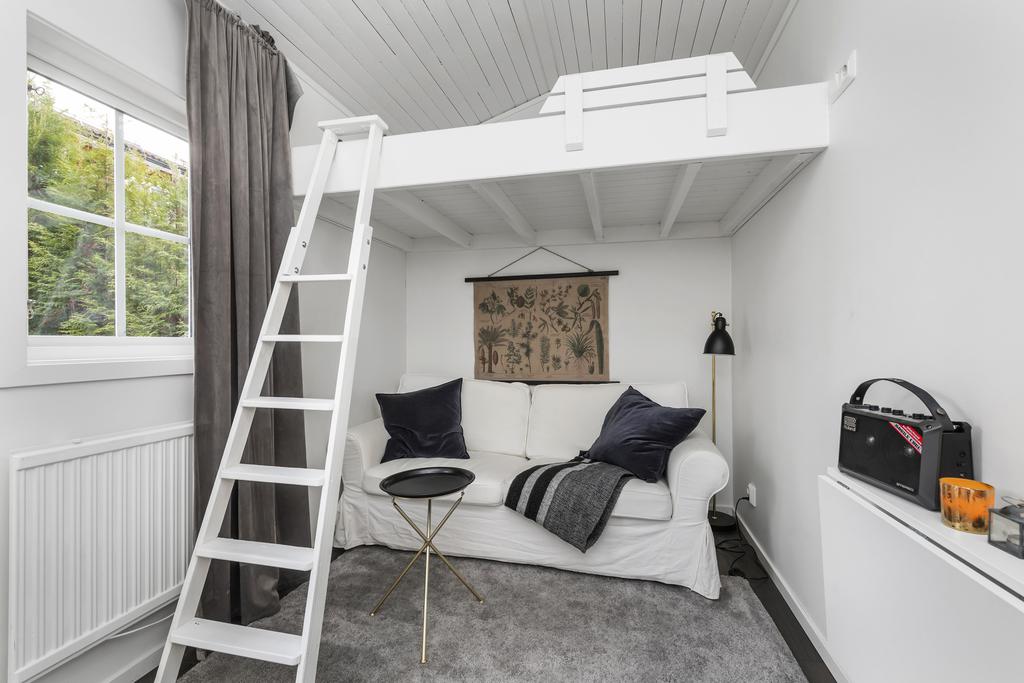 Gäststuga med loftsäng