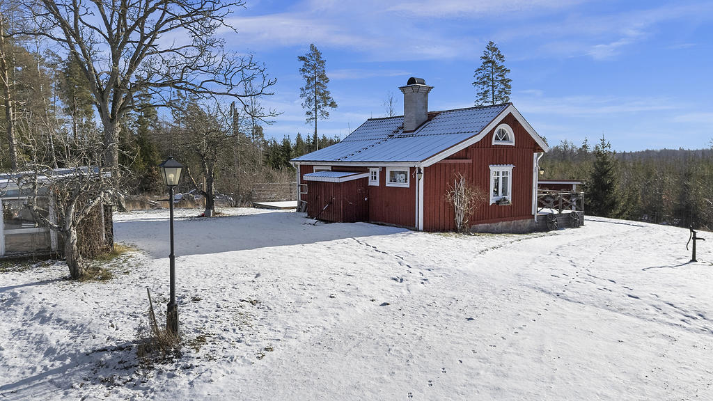 Baksidan på huvudbyggnaden