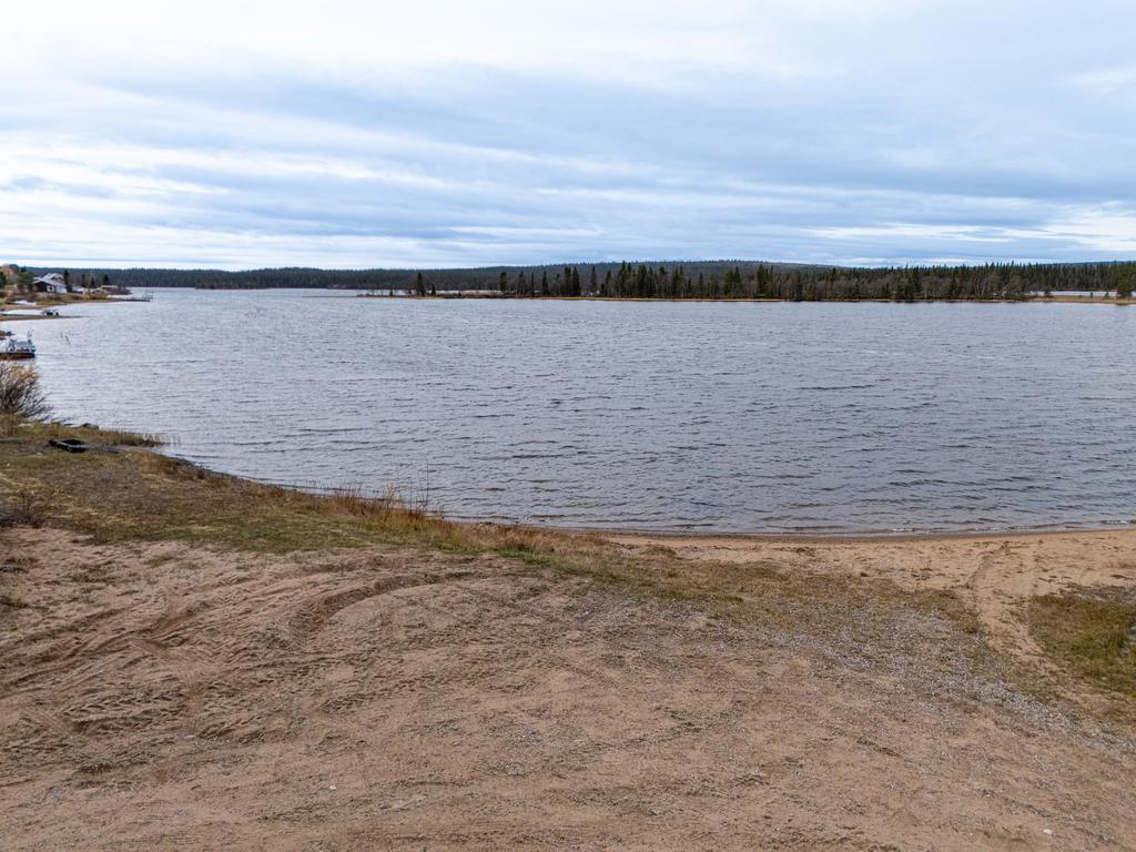 Strand nedanför tomten