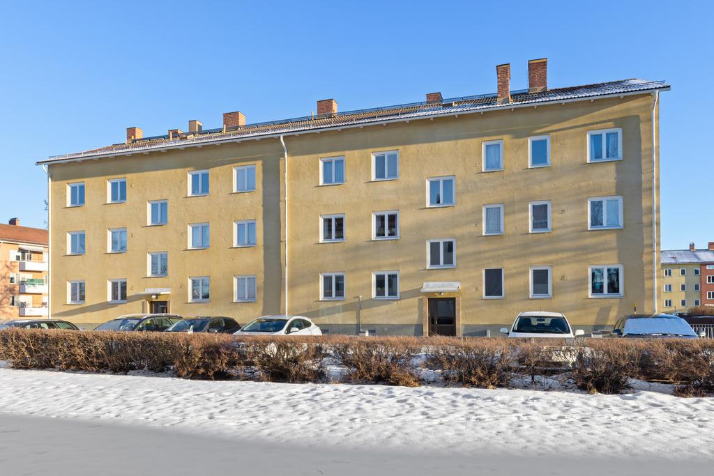 Gärdesgatan 16 med port A till höger.