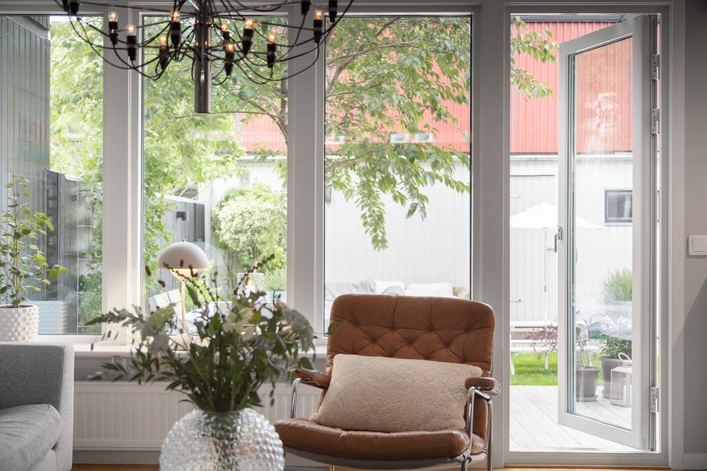 ... utgång till altanen