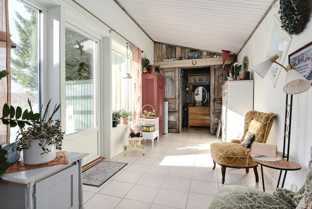 Passage med utgång till altanen