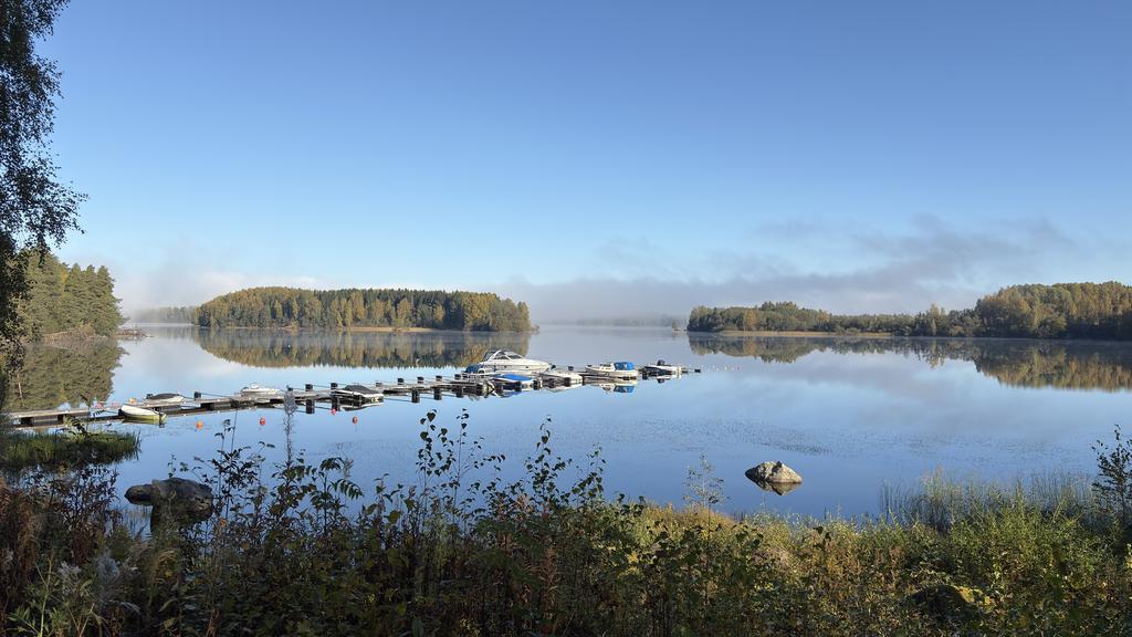 Säljarens egna bild: Bryggan i Ösjön/Runn