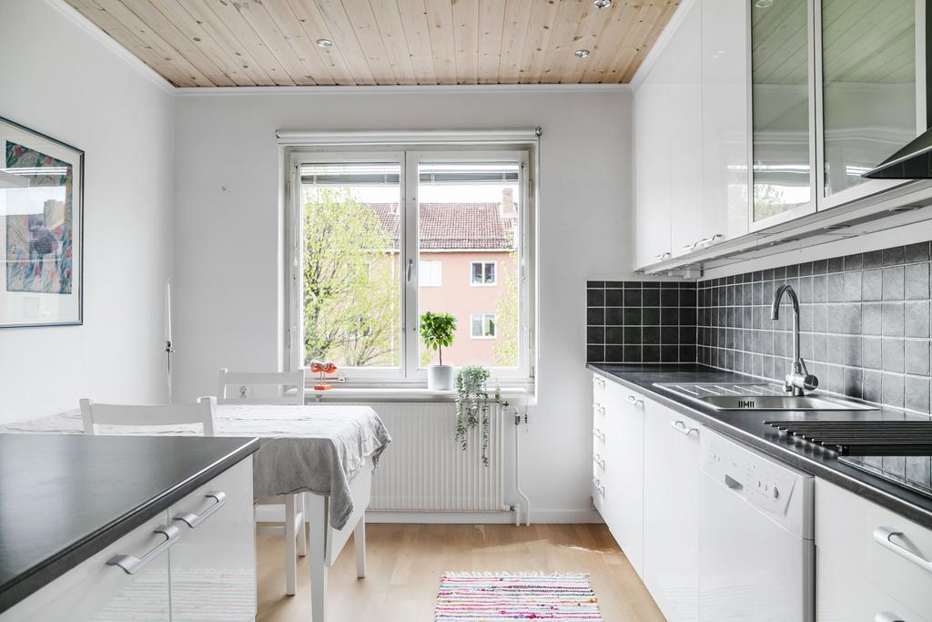 Kök med plats för matplats