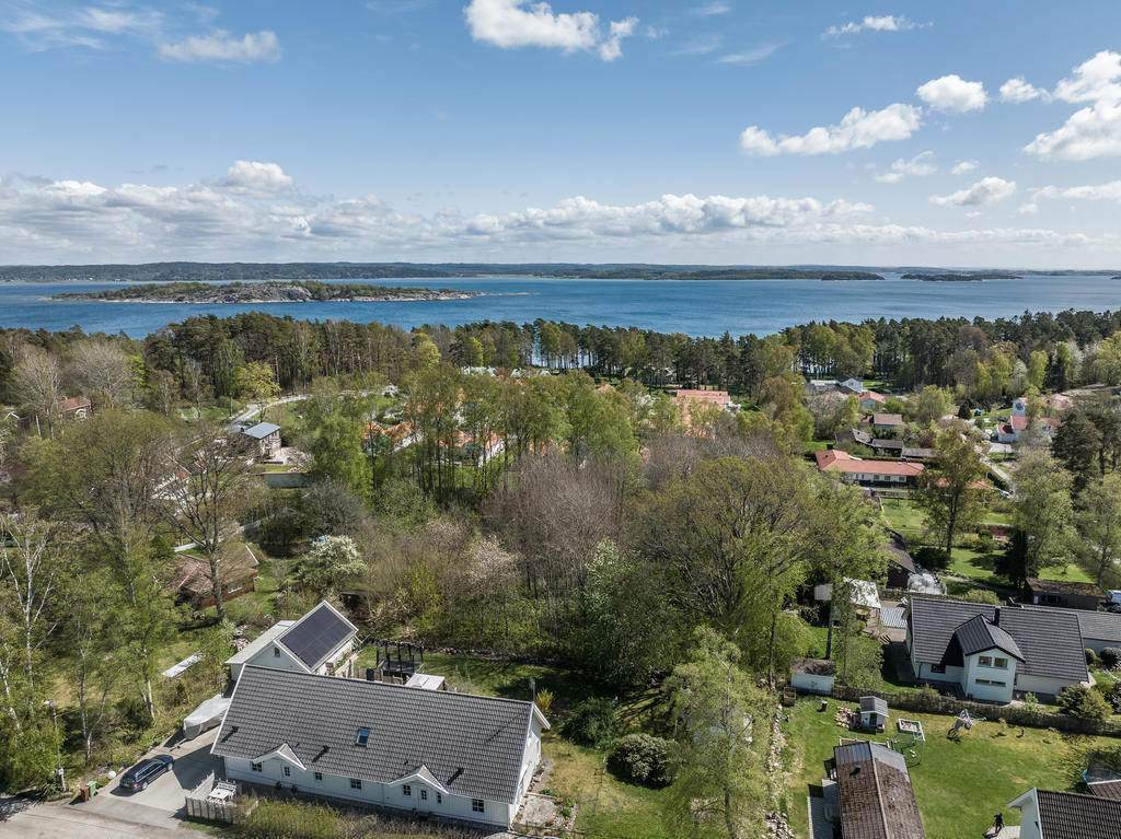 Här bor du med närhet till havet på attraktiva fjordsidan