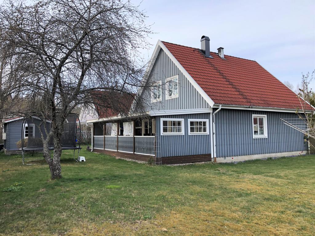 Rejäl taklagt altan