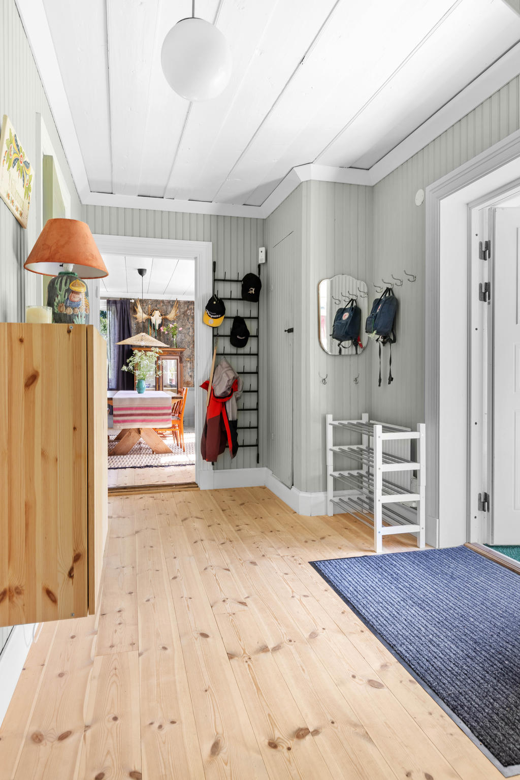 I hall finns plats för klädavhängning