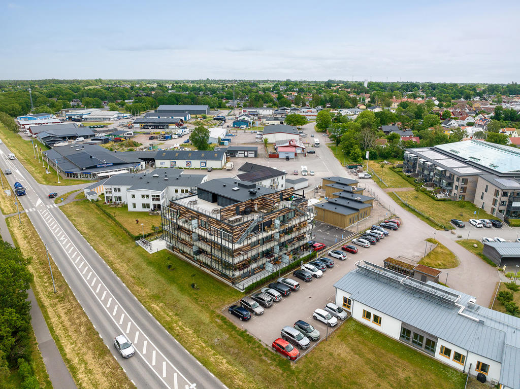 Höghöjdsbild över Brf Utsikten och dess omgivning.