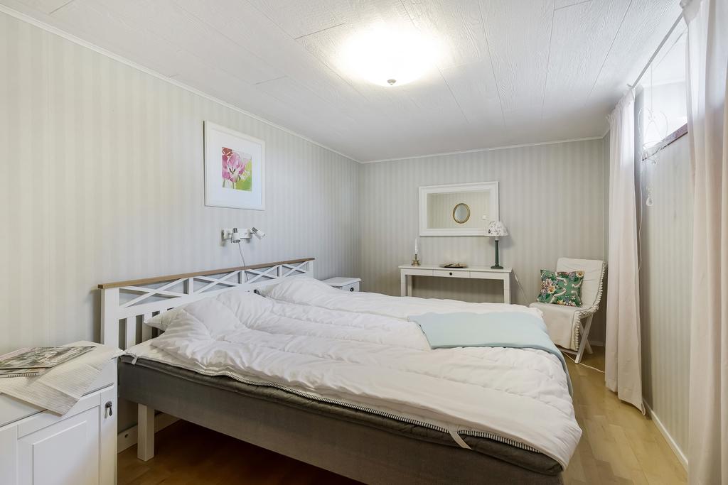 Sovrum/gästrum - källare