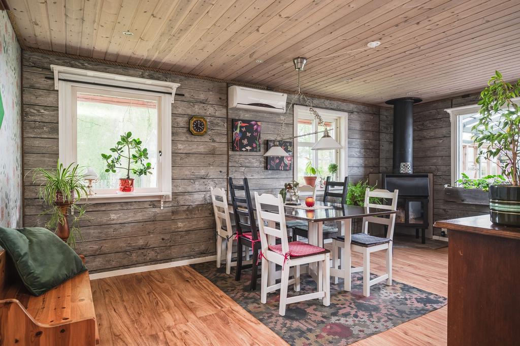 Matplats intill köket