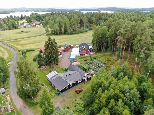 Enplanshus med spännande vinklar och vrår