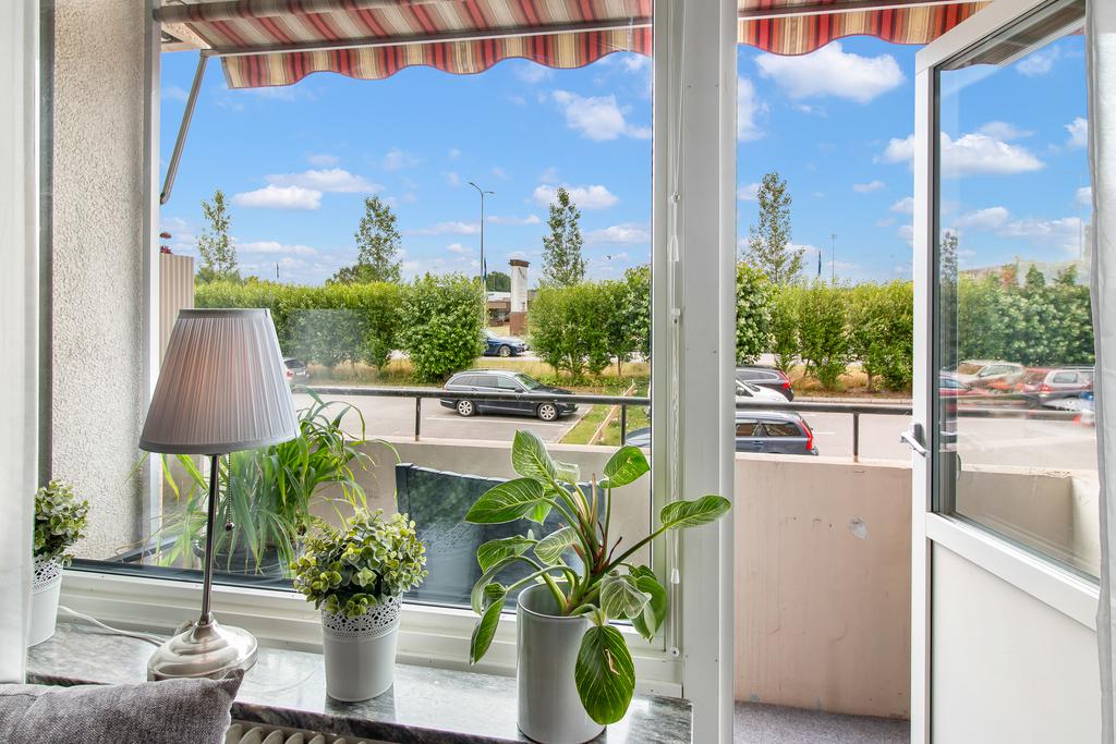 Utgång till balkong i sydväst