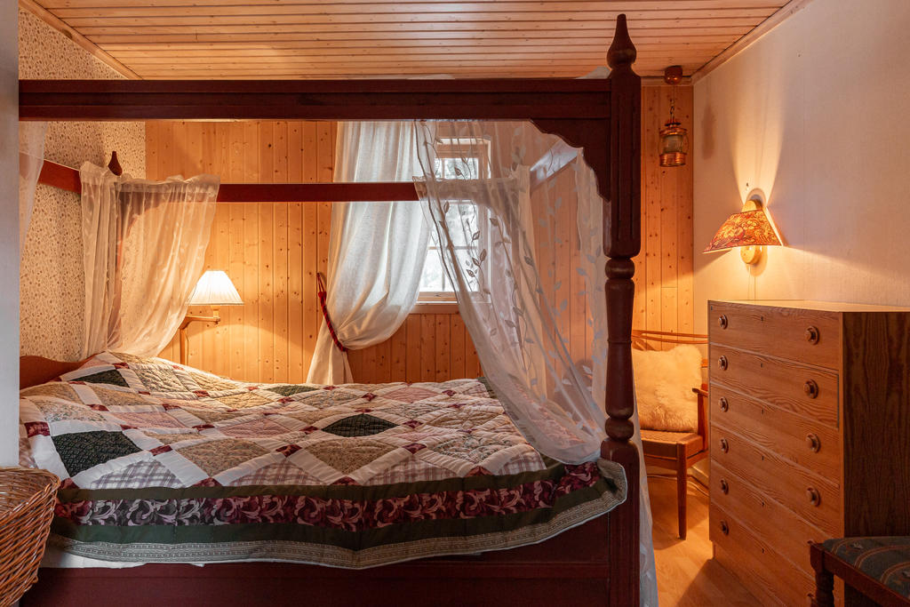 Master bedroom.