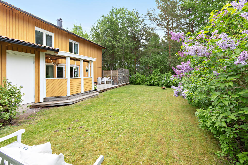 Här finns bland annat väldoftande syrener