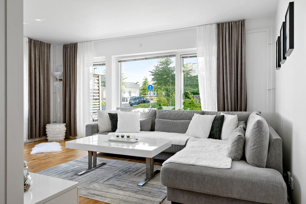 Utgång till altan från vardagsrum