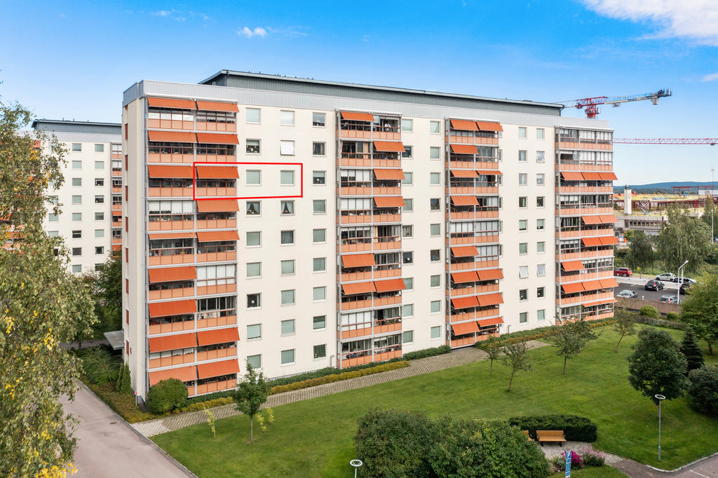 Sjätte våningen med hiss!