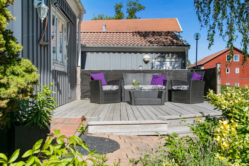 Uteplats med vindskydd