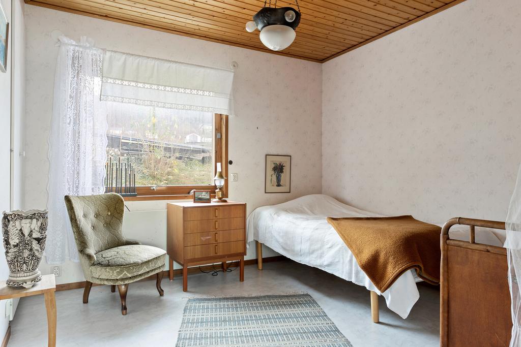 Sovrum 1 på entréplan