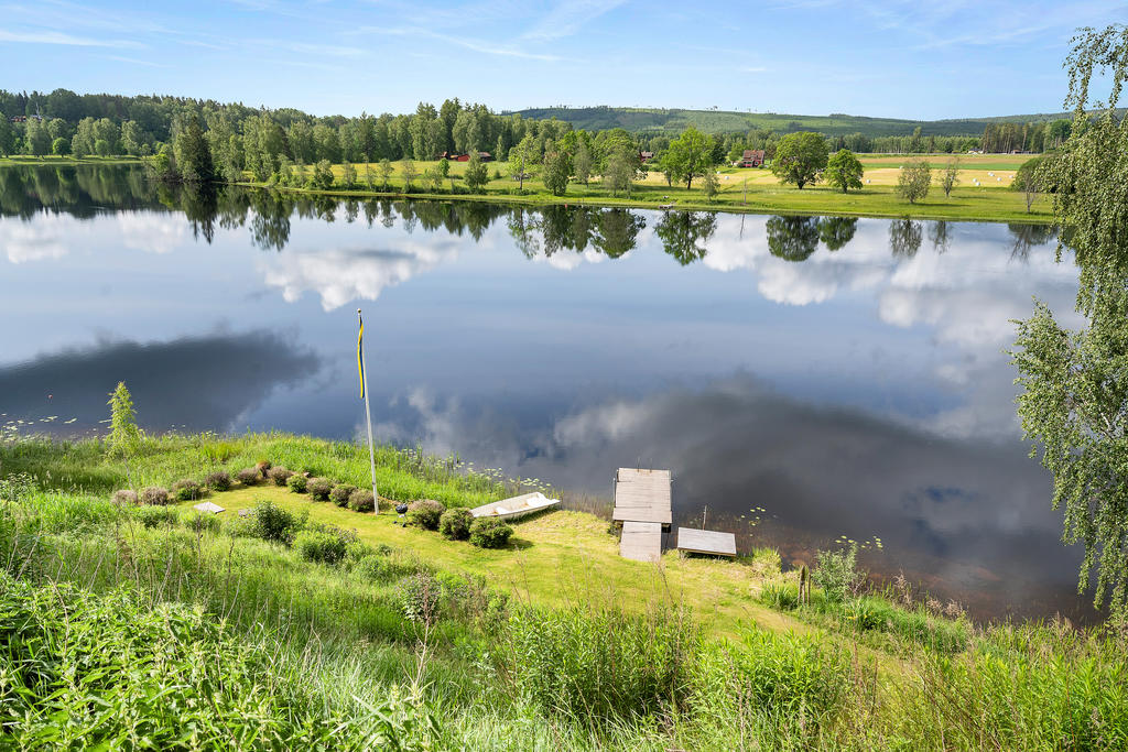 Egen brygga vid älven