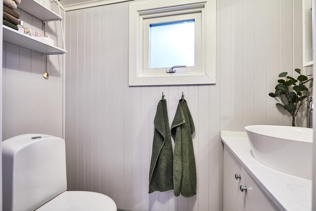 Renoverad wc i klassisk stil. 