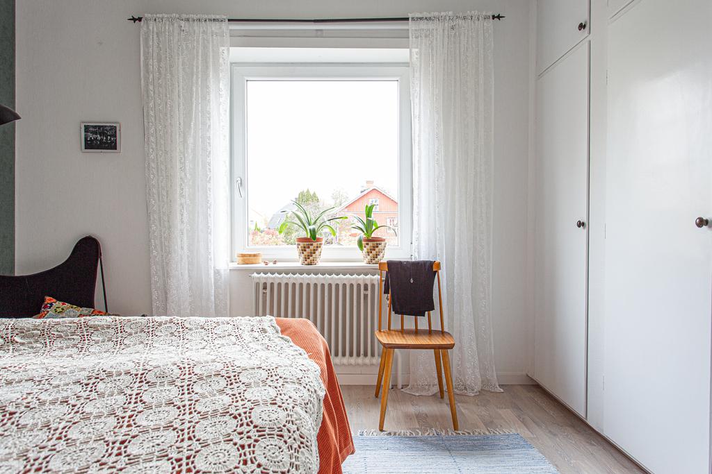 Sovrum med förvaring