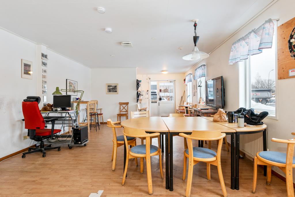 Kontor/fikarum på entréplan